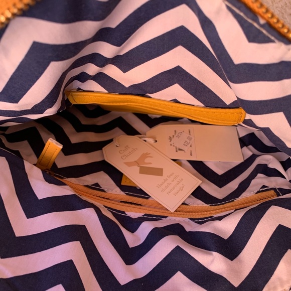 Mud pie large wallet. NWT beautiful pumpkin color and super soft ☀️ - Picture 7 of 9